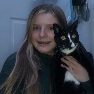 Meet your Posher, Binx